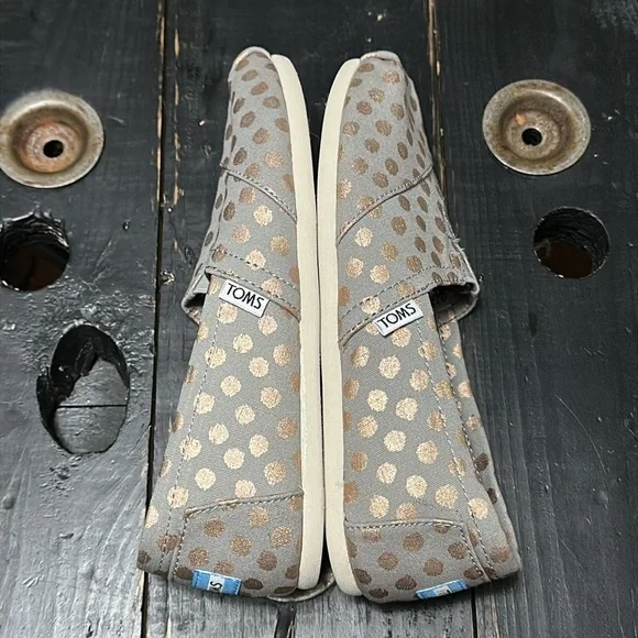 NWOT TOMS Classic Drizzle Grey/Rose Gold Foil Polka Dot Slip-Ons - Picture 10 of 13